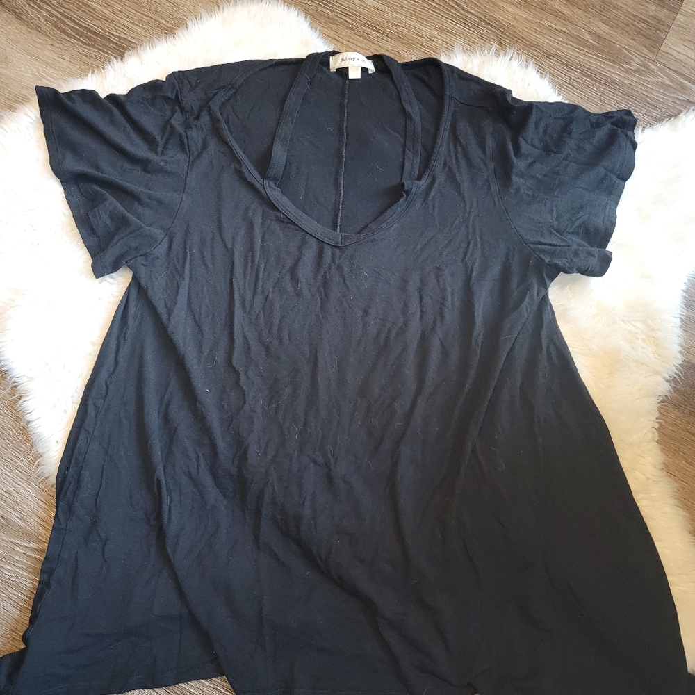 Boutique Casual Top Solid Color Short Sleeve V Neck T Shirt - Picture 3 of 6